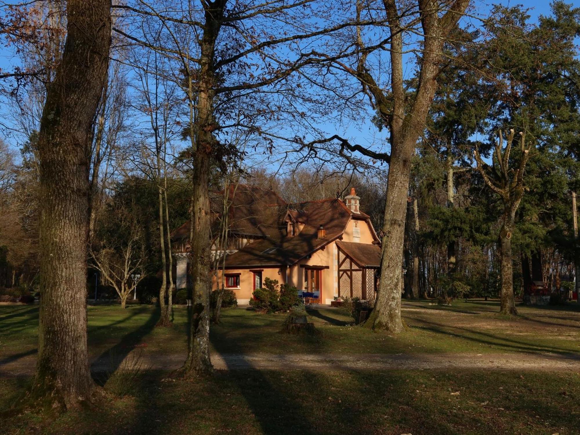 La Faisanderie Saint-Florent-sur-Cher ภายนอก รูปภาพ
